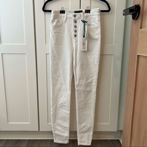 White high rise button fly skinny jeans. Size 26